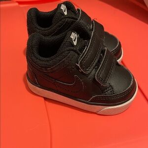 Nike Black Kids Sneakers with White Soles